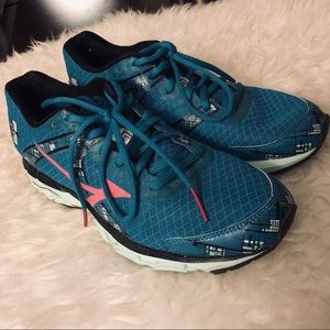 Mizuno Wave Inspire 10 Anniversary Running Shoes
